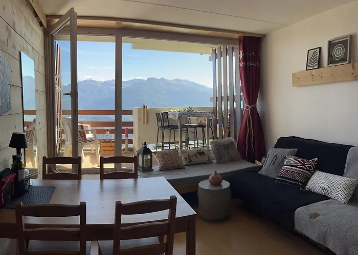 Chaleureux, Confortable, Avec Vue Sur Les Alpes
